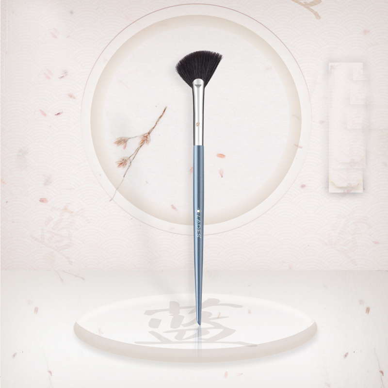 Cọ Quạt Đánh Highlight LADES L26